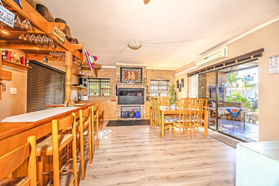 4 Bedroom Property for Sale in Rouxville Western Cape